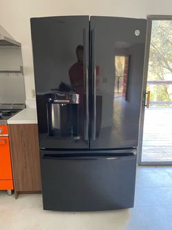GE Refridgerator