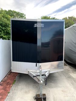 Enclosed trailer