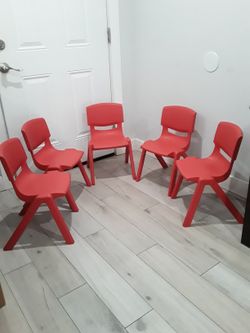 5 Toddlers Chairs 