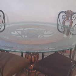 Dinning Table 