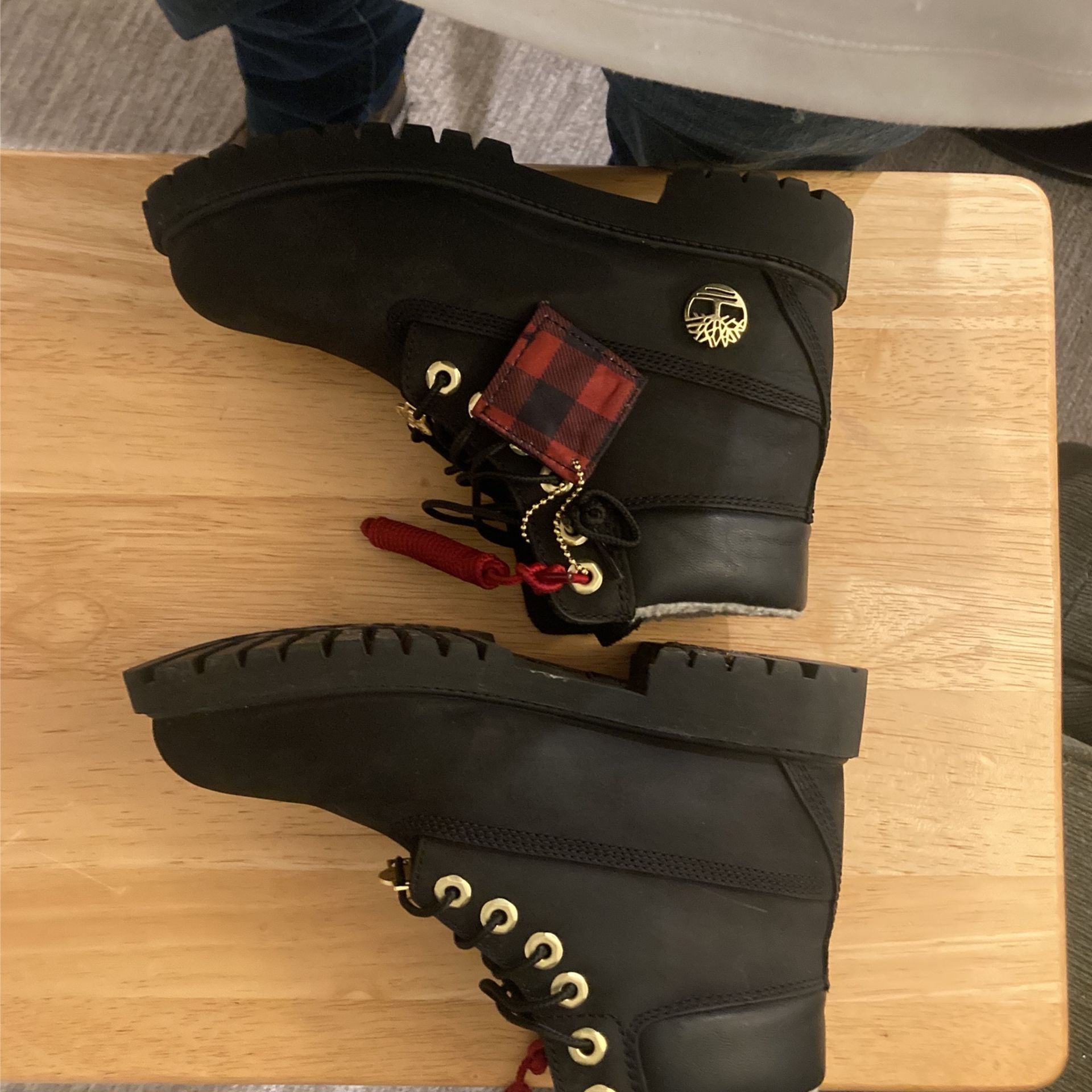 Timberland Boys Size 4 Waterproof Boots Excellent Condition !!!