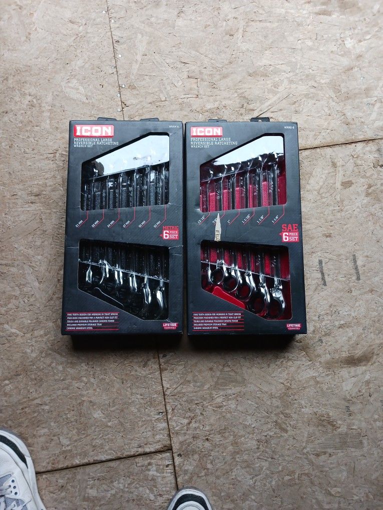 ICON
Professional Large Reversible Metric Ratcheting Combination Wrench Set, 6 Piece