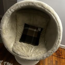 Beige Modern Accent Chair (Globe / Barrel Style)