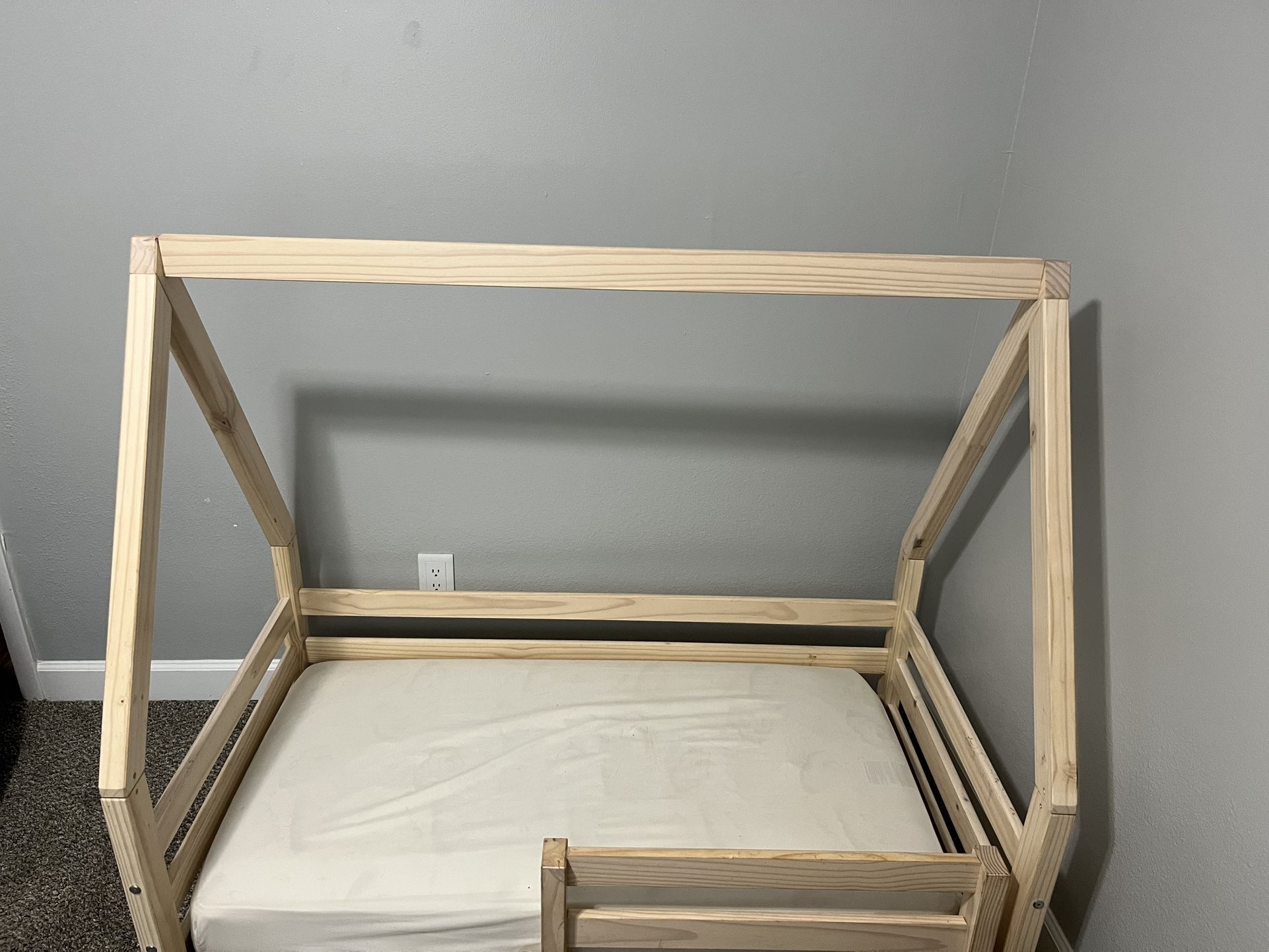 Toddler Bed And Toys