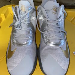 Nike Precision IV