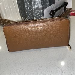 New Michael Kors Authentic Wallets