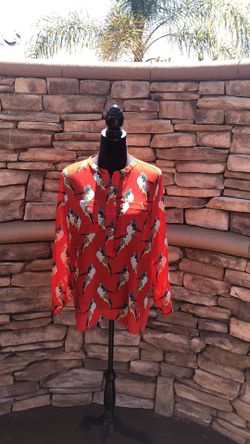 New women’s small banana Republic bird blouse