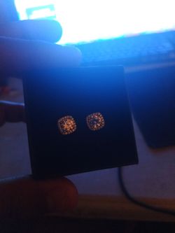 never worn s925 sterling silver moissanite earrings