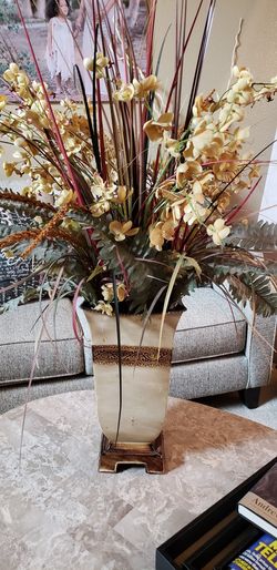 Floral centerpiece