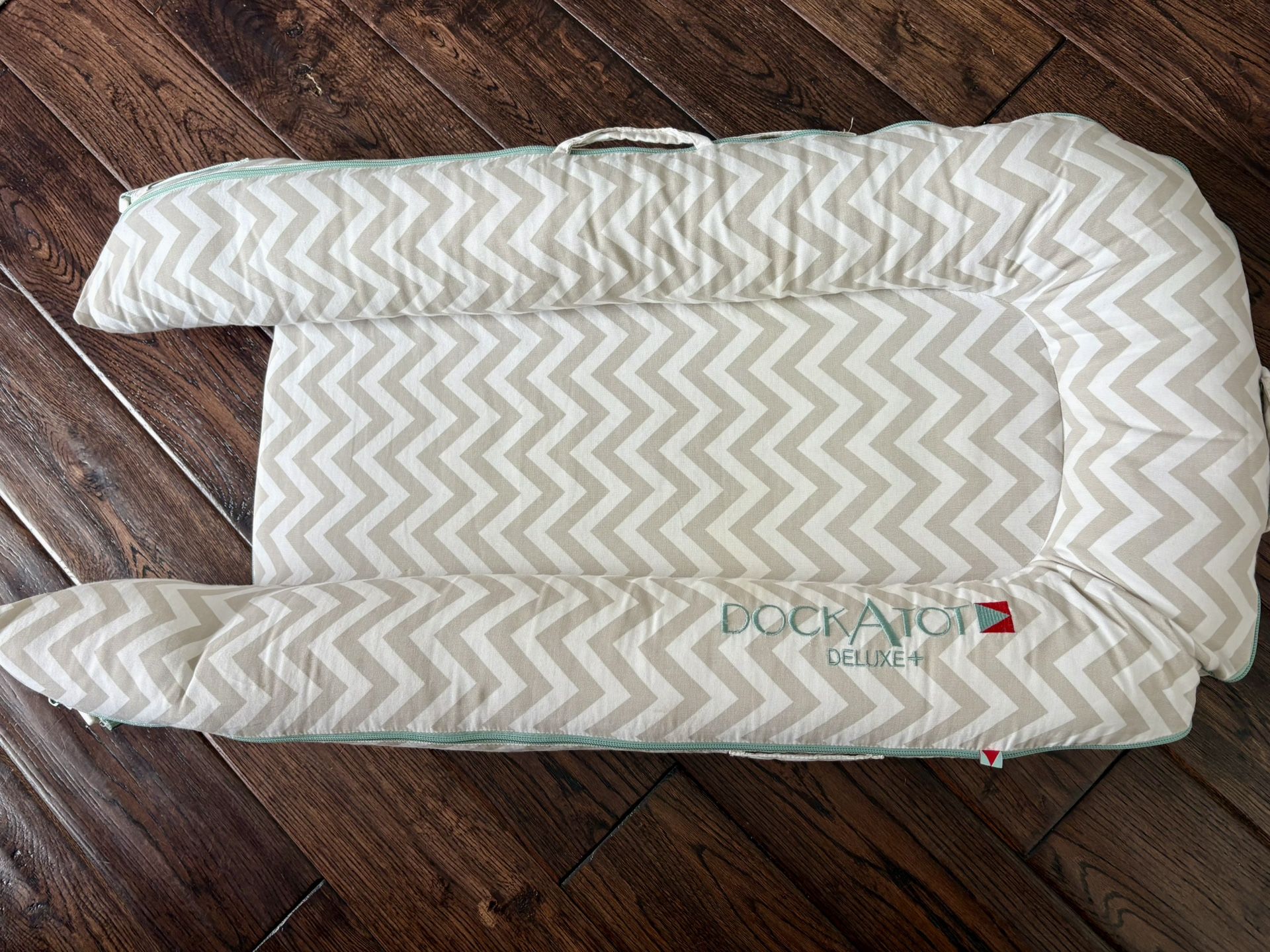 Dockatot Deluxe Plus