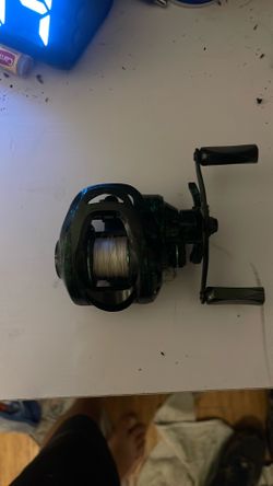 Fishing bait caster