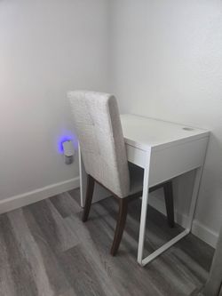 White Ikea Desk