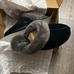 Women’s Uggs Size 11
