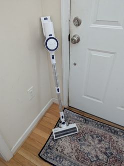 White Orfeld Stick Vacuum
