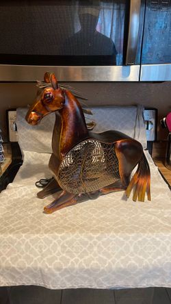 Deco Breeze Horse Figurine Metal 2 Speed Fan