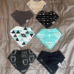 matimati boys bibs. 100% organic cotton. A few of them have light stains see pics 