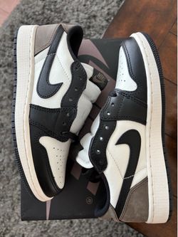 Air Jordan 1 Retro Low OG (GS) MOCHA, Size 3.5Y