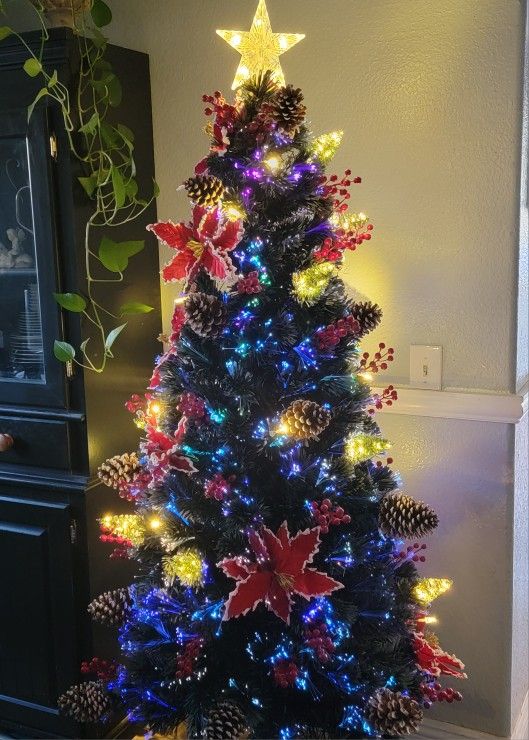 New In Box 5 Ft Pre Lit Artificial Christmas Tree W/ LED & Fiberoptic Lights & Star Top Indoor Outdoor Arbol De Navidad Con Luces Multi Color Lights