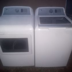 GE WASHER AND DRYER SET