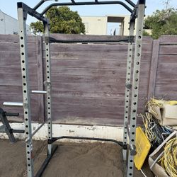 Power Rack For Weight Training 