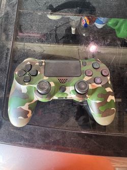 2 ps4 controllers