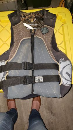 Bodyglove and Nevin lifevests $20