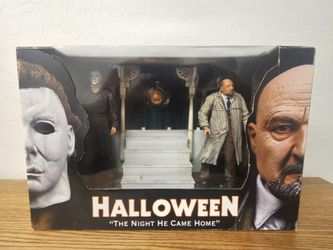 NECA Halloween "The Night He Came Home" Figures Box Set