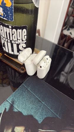 AirPods
