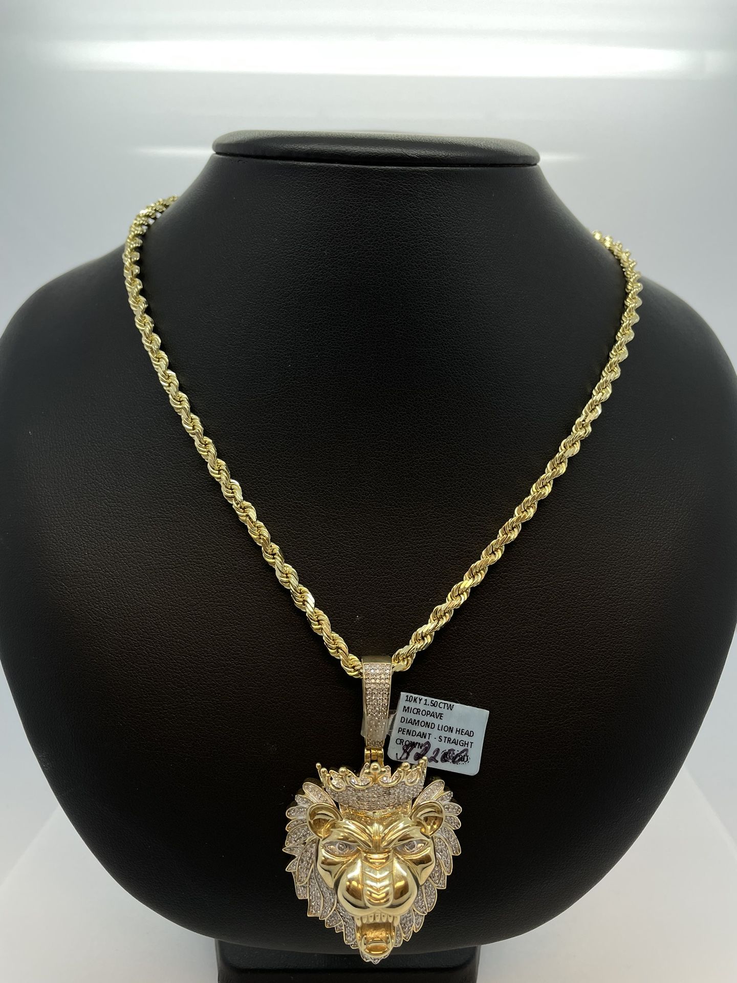 New Gold Chain With Lion Pendant