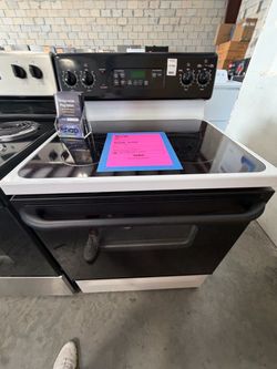Electric Range with Glass Cooktop