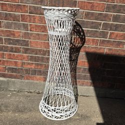 Vintage MCM Russell Woodard Spun Fiberglass White Plant Stand 