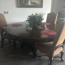 Dining Table With (4) Chairs 🪑 