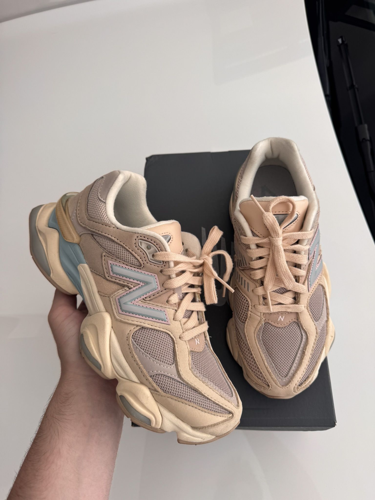 New Balance 9060