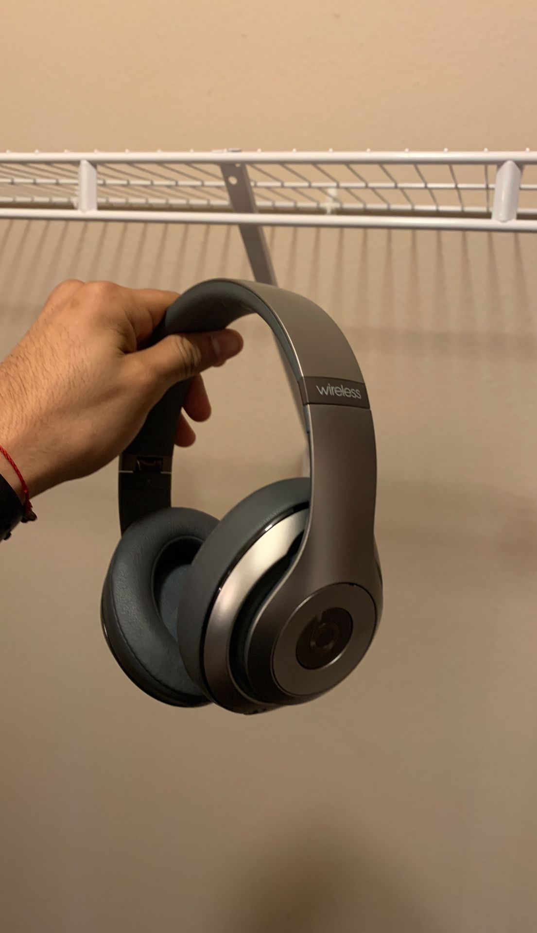 Wireless Beats Studio Headphones (Platinum)