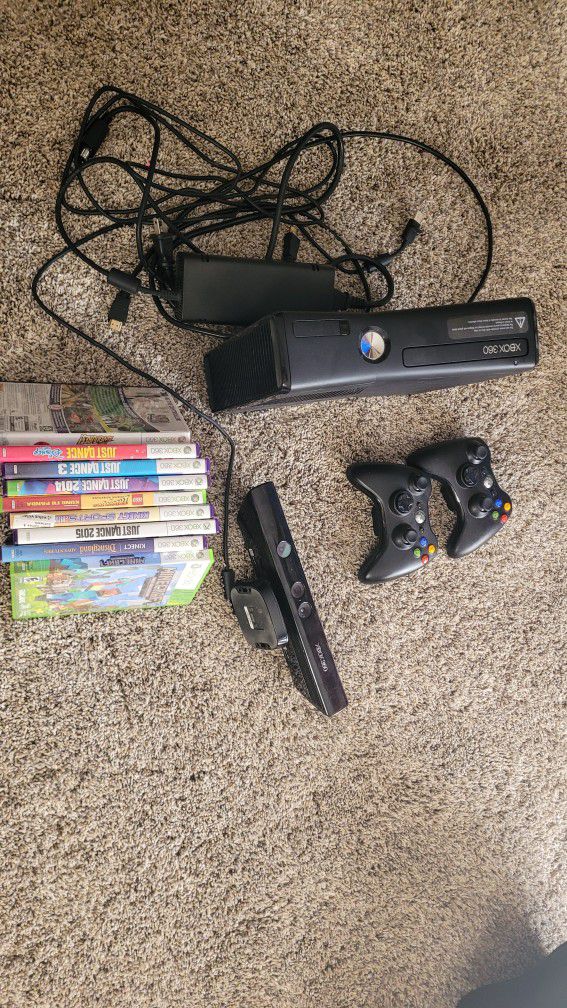 Xbox 360 Console With 2 Controllers 
