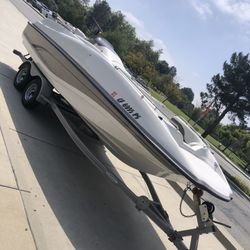 2001 Tahoe Deck Boat