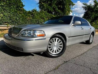 2004 Lincoln Town Car