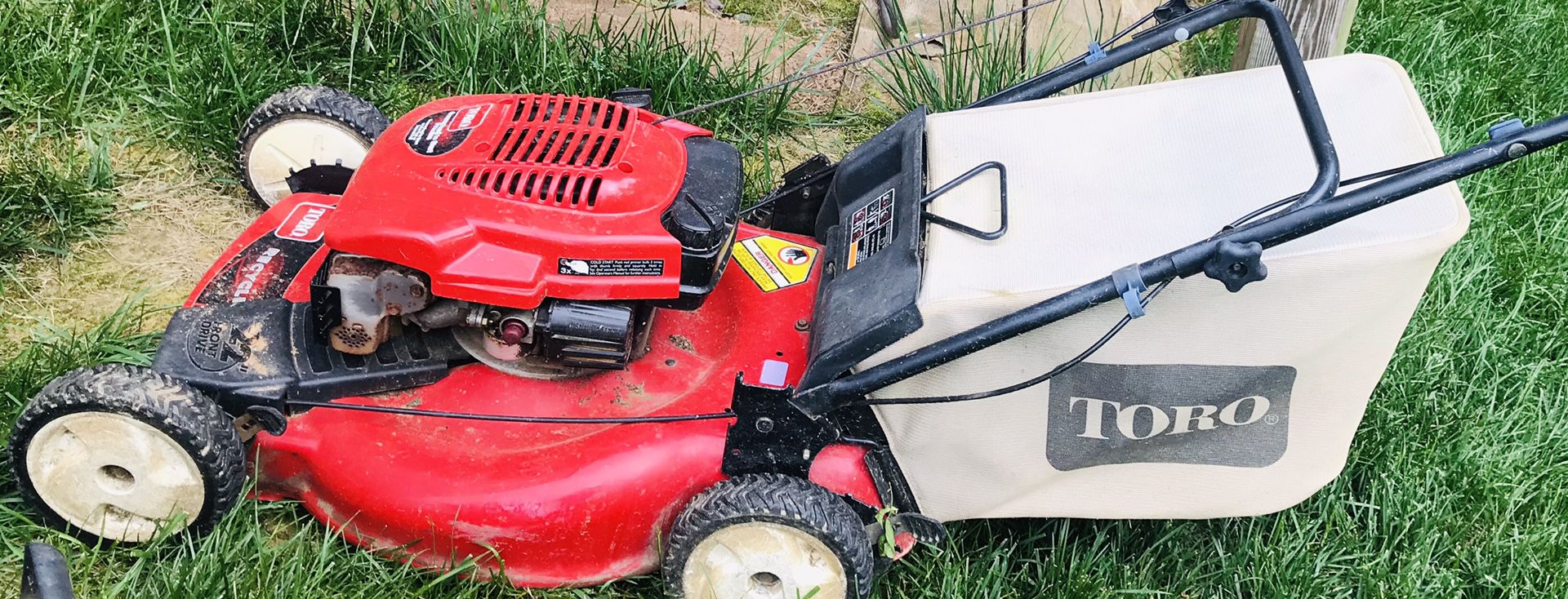TORO 22” Front Drive Lawn Mower (Recycler)