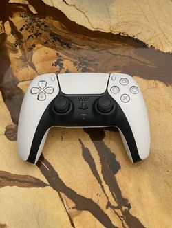 White original PS5 Controller