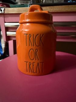 Rae Dun Halloween