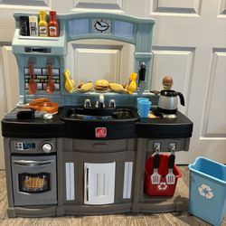 Play Kitchen By Step 2