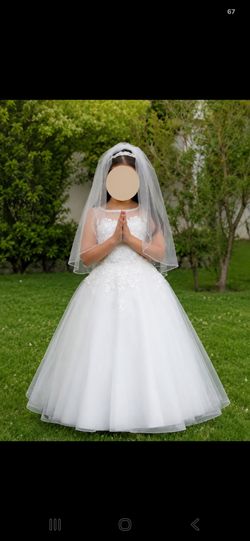 Girls First Communion Dress with Veil – Excellent Condition