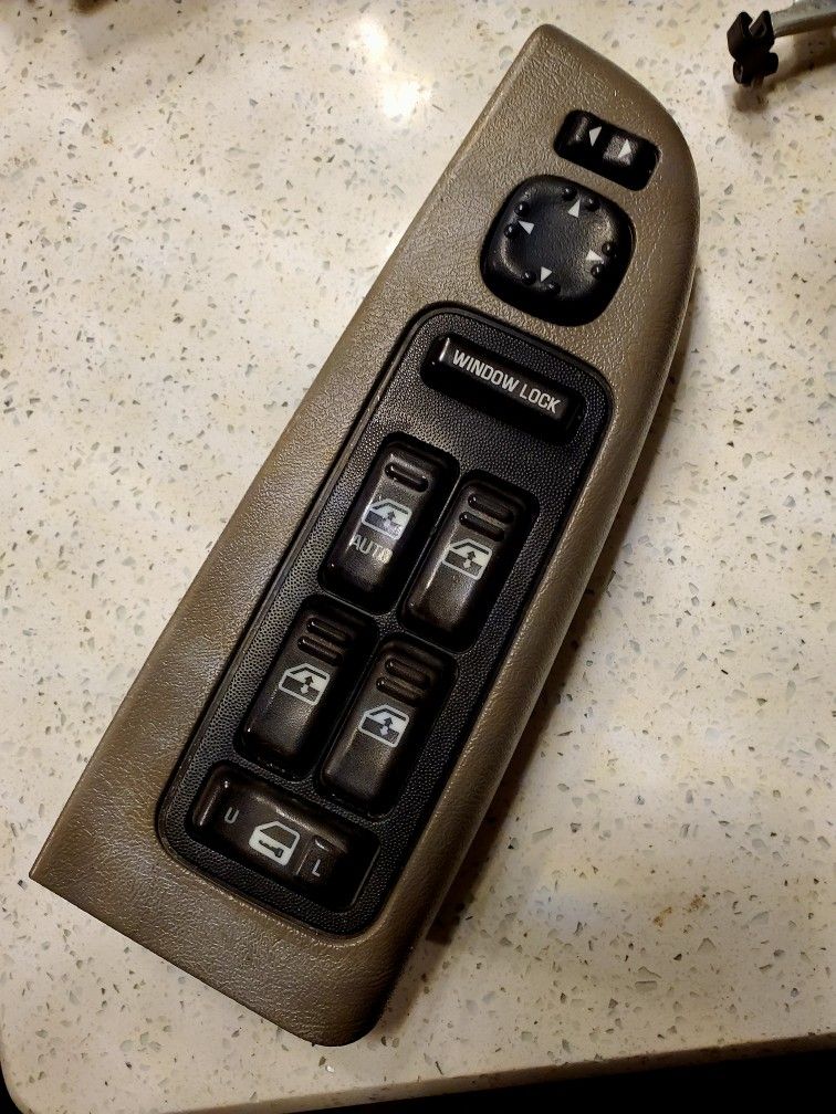 00-06 Escalade OEM Window Switch
