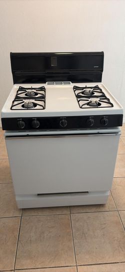 Hotpoint White Gas Range Stove
