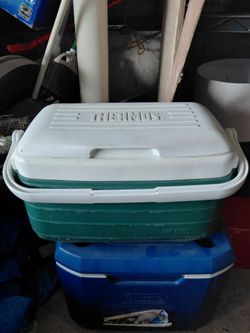 Thermos green cooler