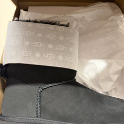 Uggs Women’s