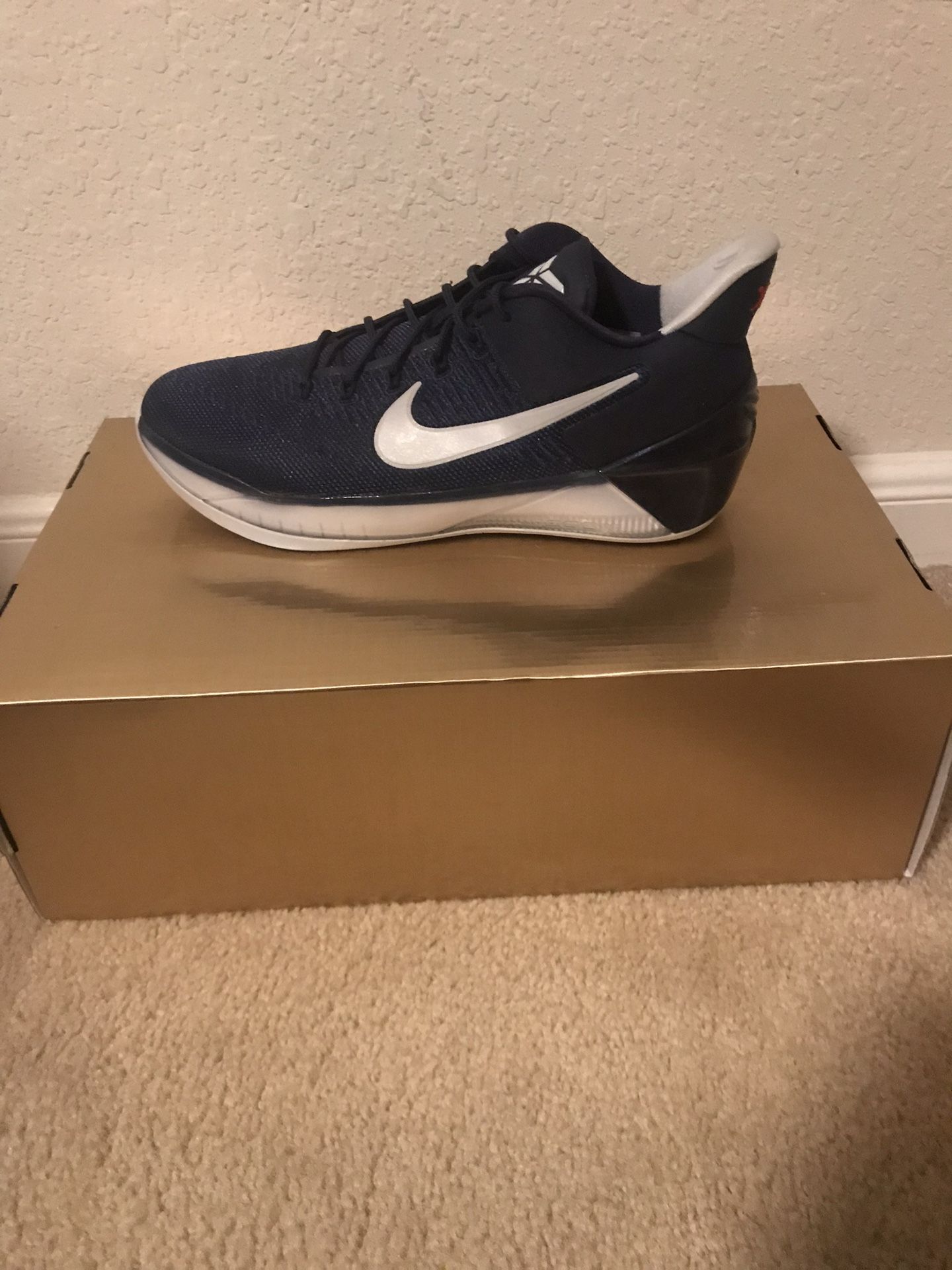 Kobe ad size 7 Men s shoes