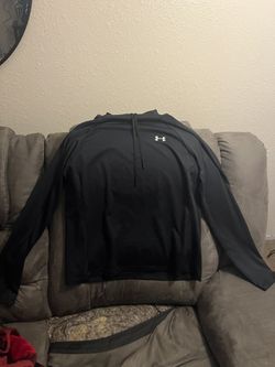 Women’s Under Armour Hoodie (Large)