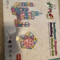 Intelligent Magnetic Building Blocks Set