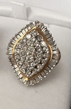 Vintage Diamond Cocktail Ring – 14K Gold & Baguette Accents